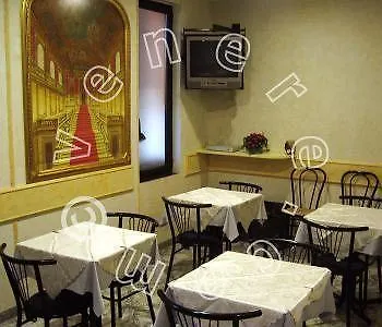 Hotel Vienna Милан Италия