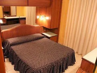 ***  Hotel Vienna Милан Италия