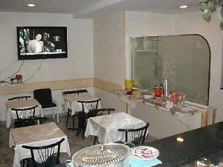 Hotel Vienna Милан