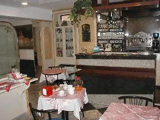 Hotel Vienna Milan 3*,  Italy